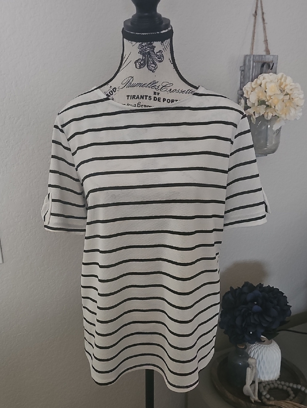 ELLE Striped Black & White w/h Bow Tie Sleeves